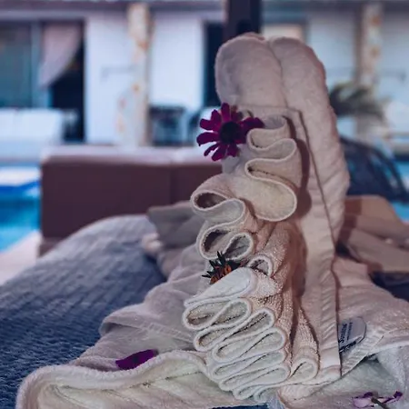 Апарт-отель Sunshine 3*