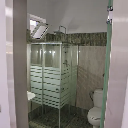 מלון דירות Sunshine 3*